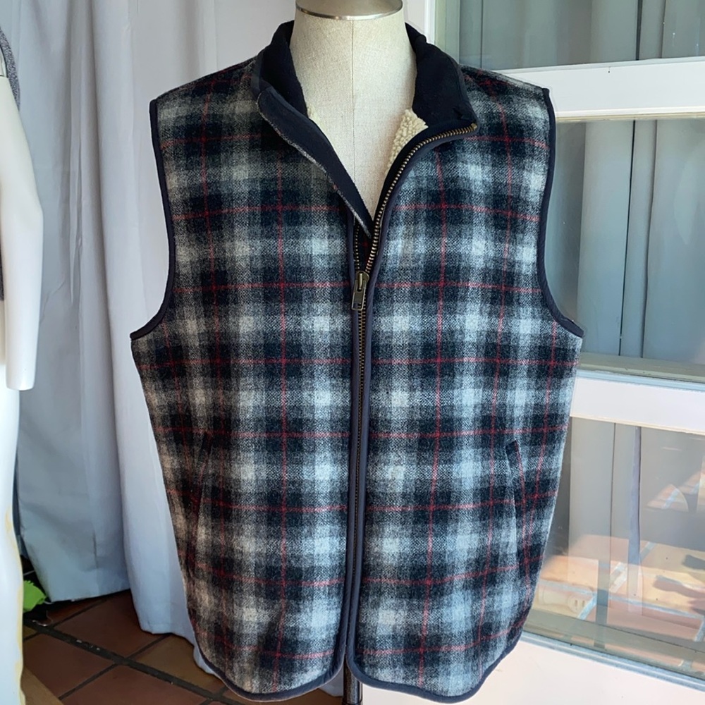 LL Bean wool blend sherpa lined zip up vest - men’s tall large